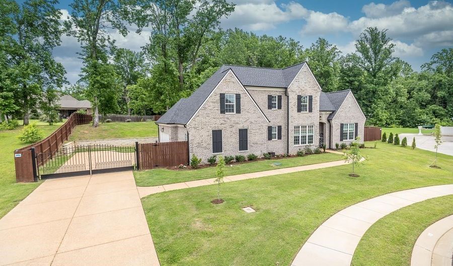 128 LOCH Hvn, Atoka, TN 38004 - 5 Beds, 3 Bath