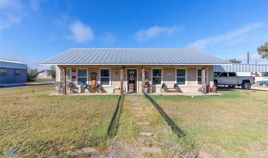 1502 Avenue N N, Anson, TX 79501 - 3 Beds, 2 Bath