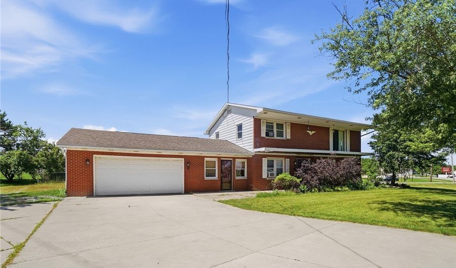 603 E Main St, Anna, OH 45302 - 4 Beds, 2 Bath