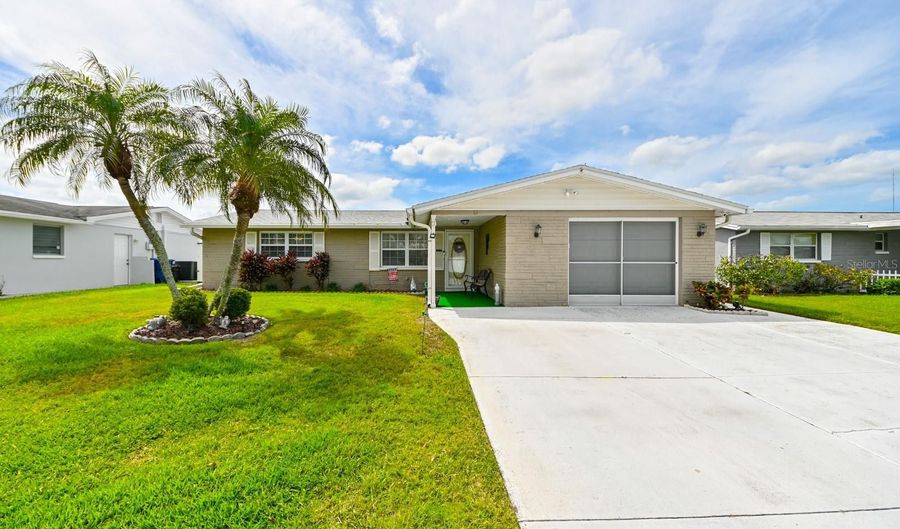 4236 SUNRAY Dr, Holiday, FL 34691 - 2 Beds, 2 Bath