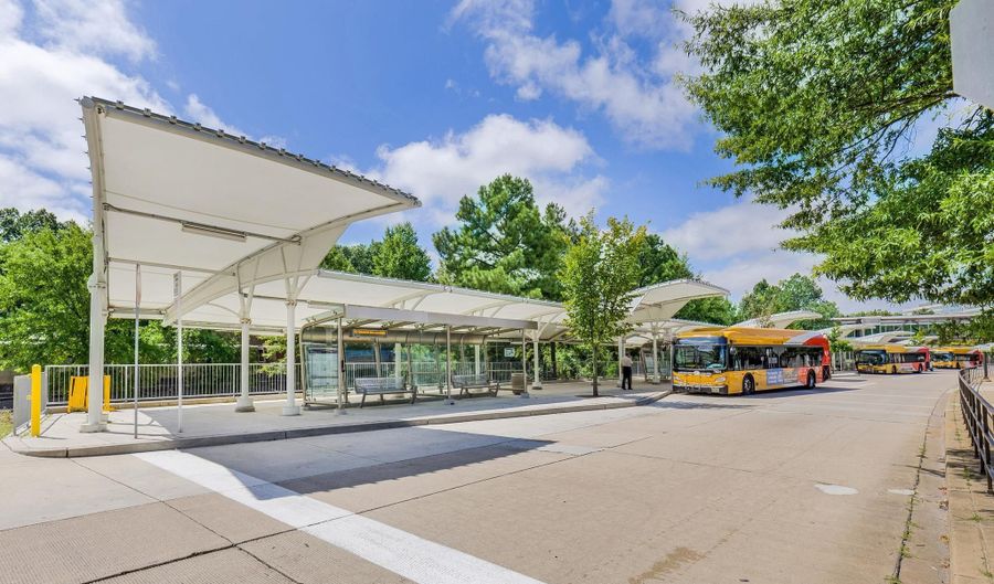 8010 OLD PARSONAGE Ct, Alexandria, VA 22315 - 5 Beds, 4 Bath