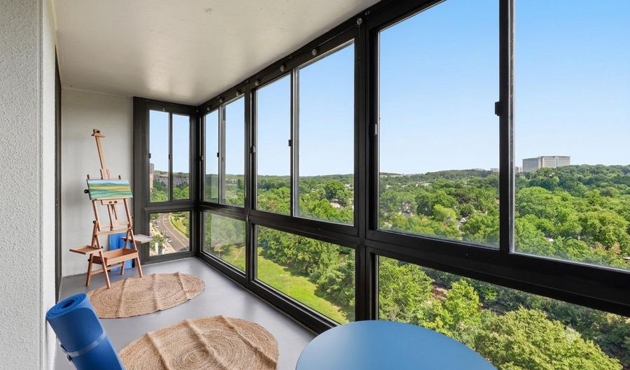 5300 HOLMES RUN Pkwy 1206, Alexandria, VA 22304 - 2 Beds, 2 Bath
