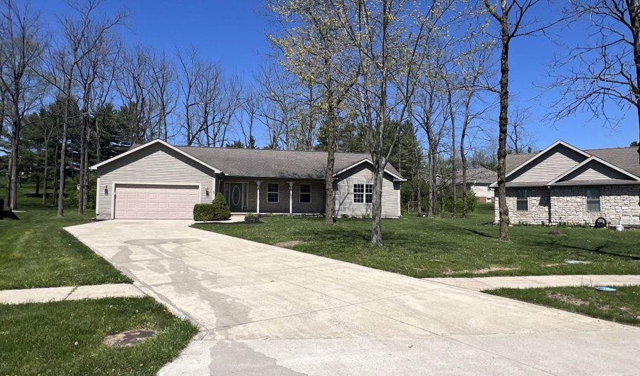 1409 White Pines Dr, Bellefontaine, OH 43311 - 3 Beds, 2 Bath