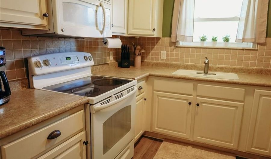 7166 State Route T Hwy, Amazonia, MO 64421 - 3 Beds, 2 Bath
