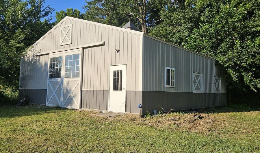 620 E Prairie Ln, Ash Grove, MO 65604 - 4 Beds, 1 Bath