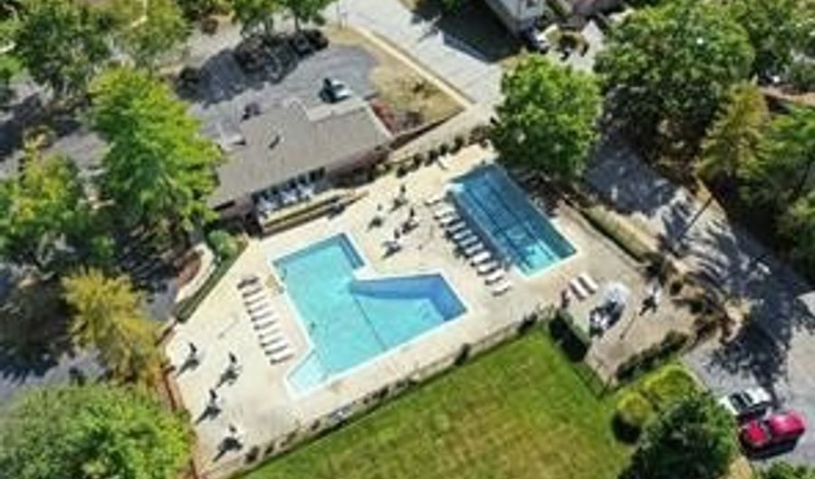 640 Painted Vista Dr, Ballwin, MO 63021 - 3 Beds, 3 Bath
