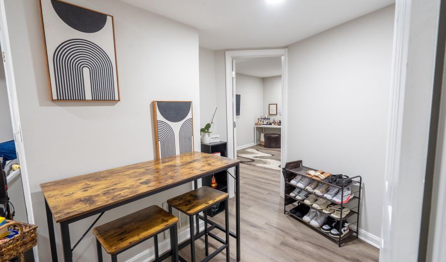 6363 EIGHTH St, Alexandria, VA 22312 - 3 Beds, 3 Bath