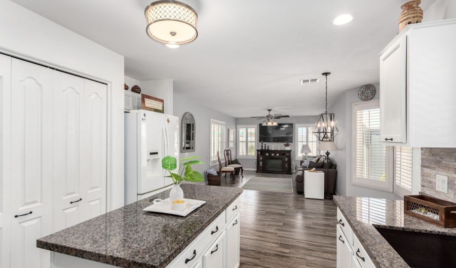 452 E DARTMOUTH Dr, Casa Grande, AZ 85122 - 4 Beds, 2 Bath