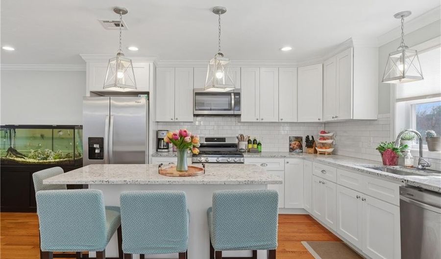 25 Graniteville Rd, Burrillville, RI 02830 - 2 Beds, 3 Bath