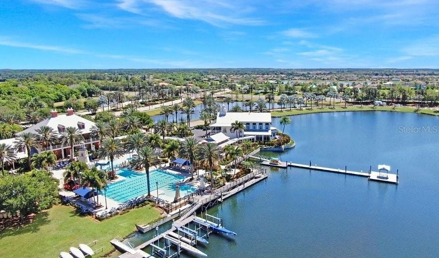 5425 WISHING ARCH Dr, Apollo Beach, FL 33572 - 3 Beds, 3 Bath