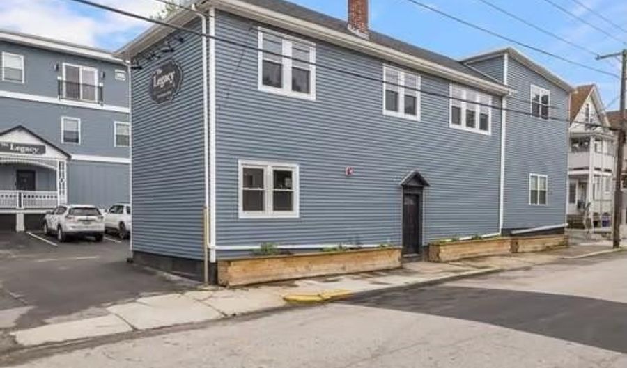 118 Chestnut St 1, Central Falls, RI 02863 - 3 Beds, 2 Bath