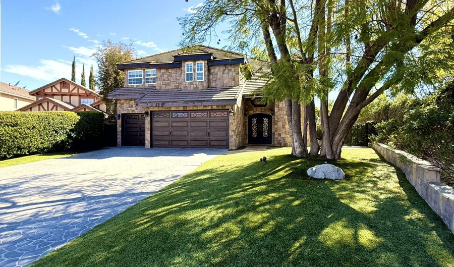 29608 Lazy Oak Pl, Agoura Hills, CA 91301 - 4 Beds, 3 Bath