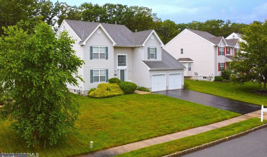 21 ORCHID Ln, Barnegat, NJ 08005 - 4 Beds, 3 Bath