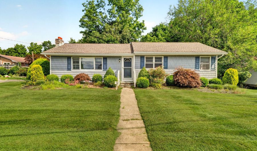 78 Arrowhead Rd, Brookfield, CT 06804 - 3 Beds, 2 Bath