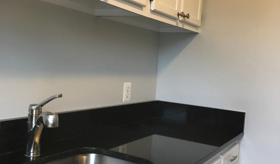 1722 N QUINN St 203, Arlington, VA 22209 - 1 Beds, 1 Bath
