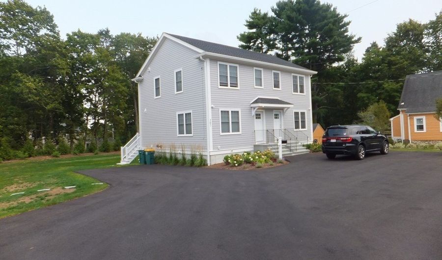 205-207 Bedford St, Abington, MA 02351 - 4 Beds, 6 Bath