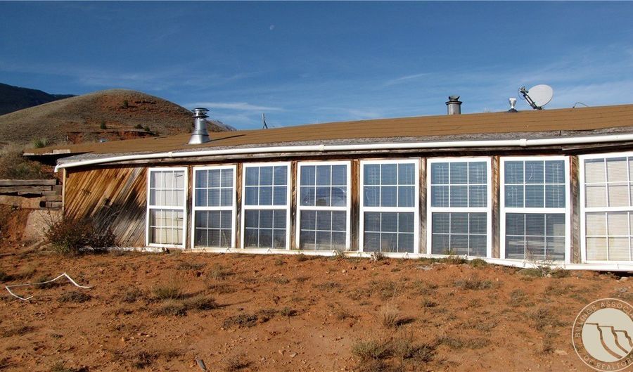 517 Deadman Creek Rd, Bridger, MT 59014 - 2 Beds, 2 Bath