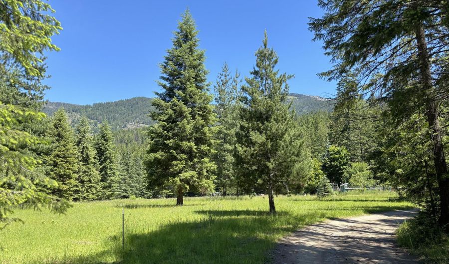 2216 Mosquito Creek Rd, Clark Fork, ID 83811 - 2 Beds, 1 Bath