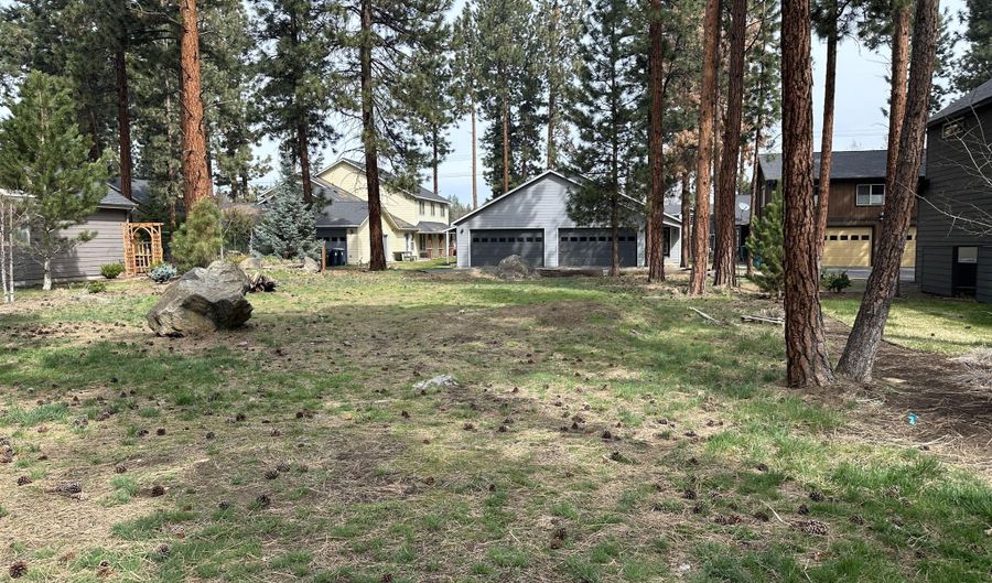 946 E Timber Pine Dr, Sisters, OR 97759 - 0 Beds, 0 Bath
