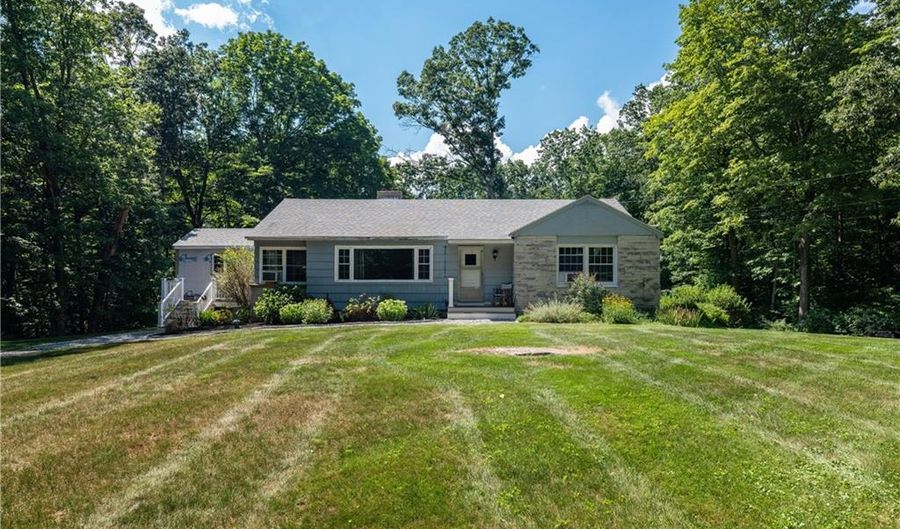300 Hart Rd, Guilford, CT 06437 - 3 Beds, 2 Bath
