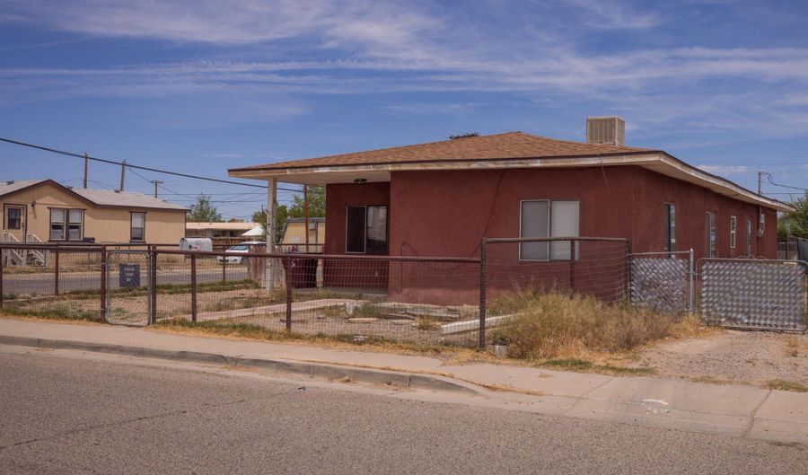 922 W GILBERT Ave, Belen, NM 87002 - 3 Beds, 2 Bath