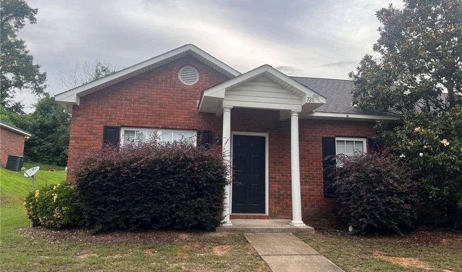 728 MEAGAN Ln, Auburn, AL 36832 - 2 Beds, 2 Bath
