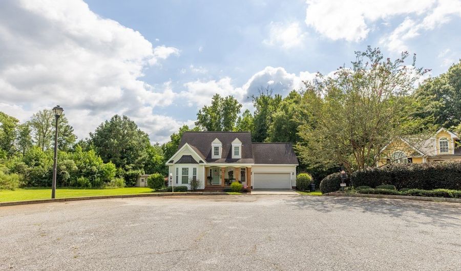 106 Westlake Cir, Americus, GA 31709 - 3 Beds, 2 Bath