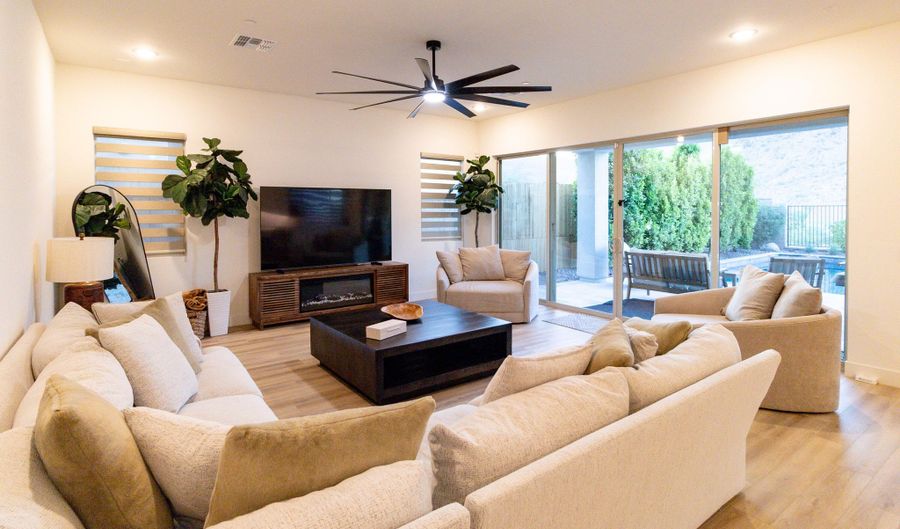 21396 W Meadowbrook Ave, Buckeye, AZ 85396 - 5 Beds, 5 Bath