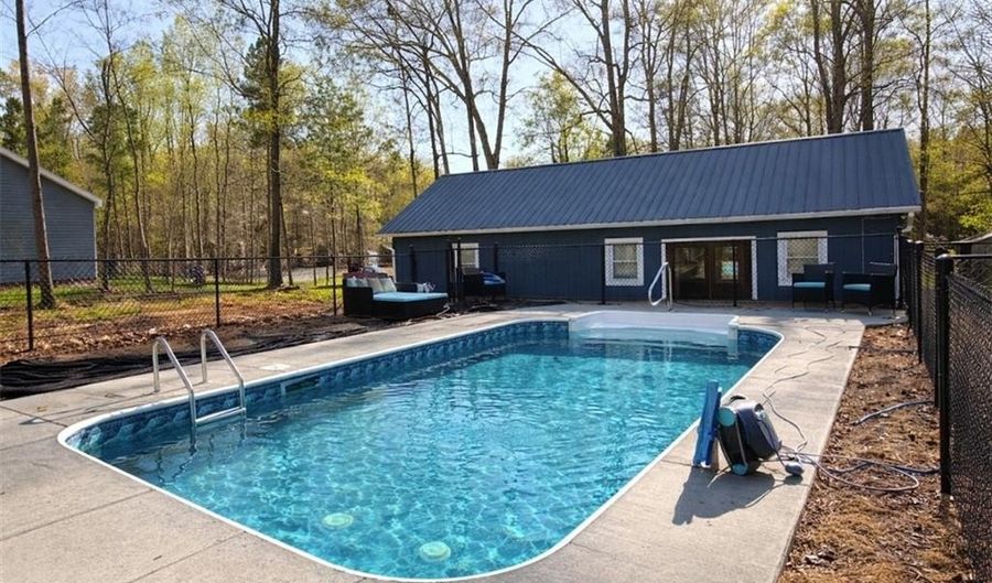 1515 Spanish Dr, Asheboro, NC 27205 - 2 Beds, 1 Bath