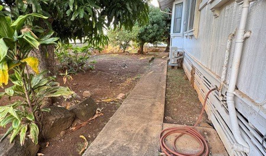 1906 Beckley St, Honolulu, HI 96819 - 4 Beds, 3 Bath