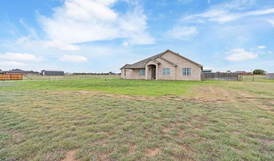 151 N FM 2381, Bushland, TX 79124 - 4 Beds, 3 Bath