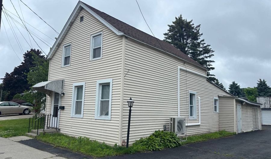 39 Exchange St, Albany, NY 12205 - 2 Beds, 1 Bath