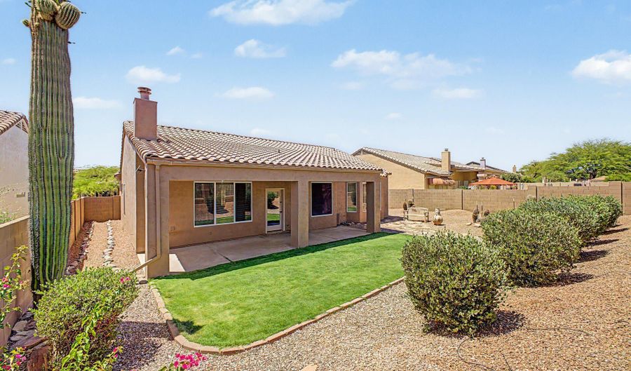 4817 E FERNWOOD Ct, Cave Creek, AZ 85331 - 3 Beds, 2 Bath