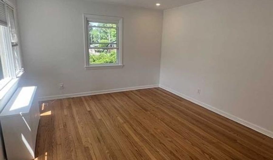 193 Hickory Ave, Bergenfield, NJ 07621 - 2 Beds, 1 Bath