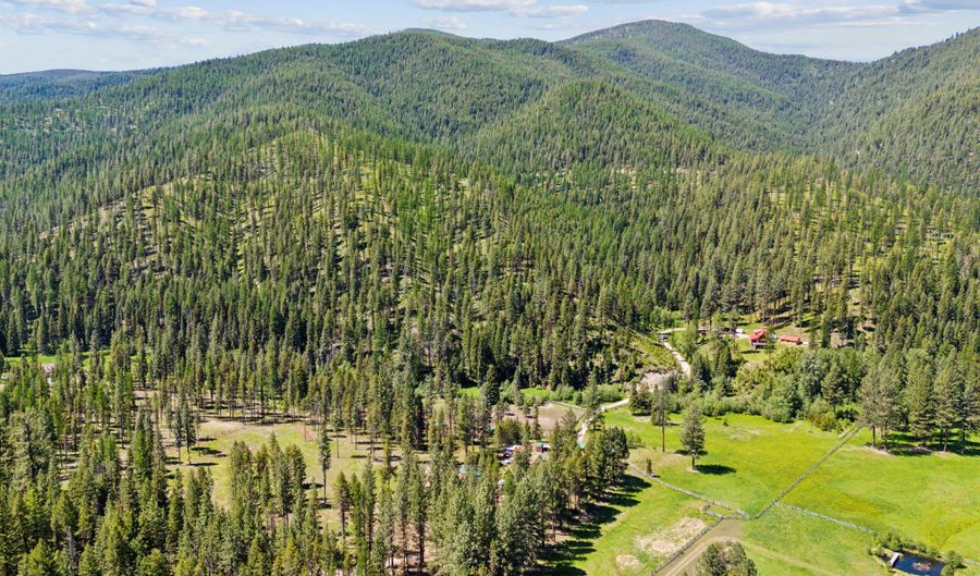 82 White Mountain Ln, Alberton, MT 59820 - 3 Beds, 3 Bath
