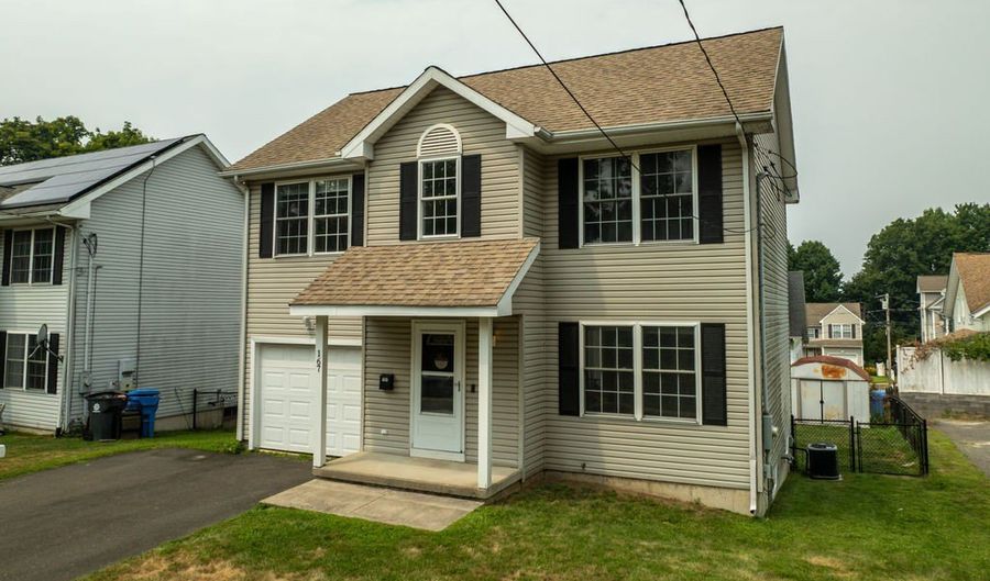 167 East Rd, Bristol, CT 06010 - 3 Beds, 2 Bath