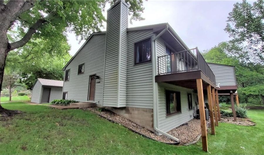 1386 Arden View Dr, Arden Hills, MN 55112 - 4 Beds, 2 Bath