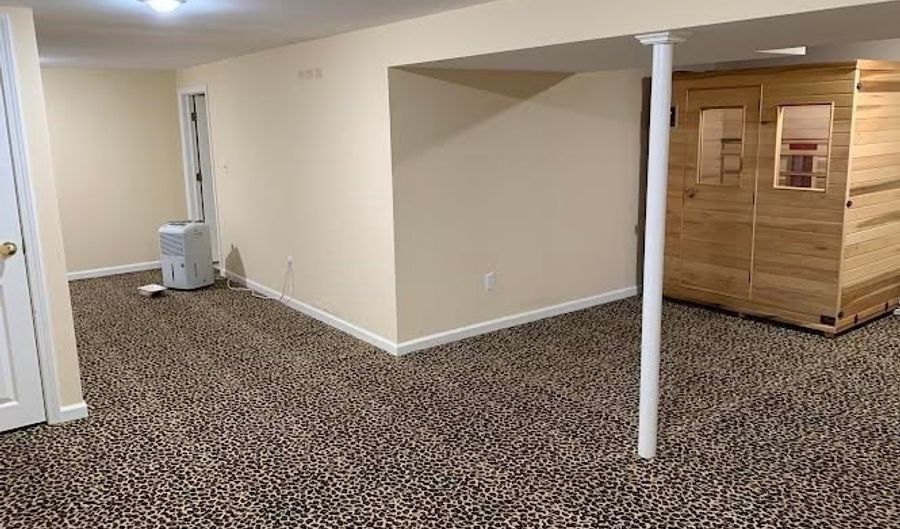 1701 Forest Edge Dr, Amherst, NY 14051 - 2 Beds, 3 Bath