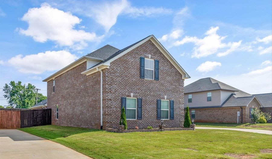 17050 Stonegate Dr, Athens, AL 35613 - 4 Beds, 3 Bath