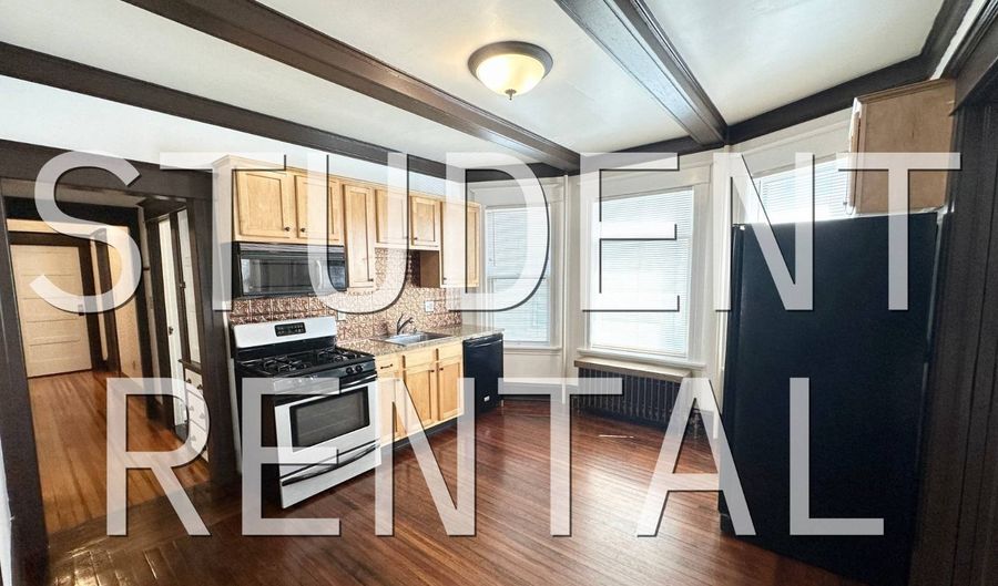 423 Hamilton St Floor 1, Albany, NY 12203 - 4 Beds, 1 Bath