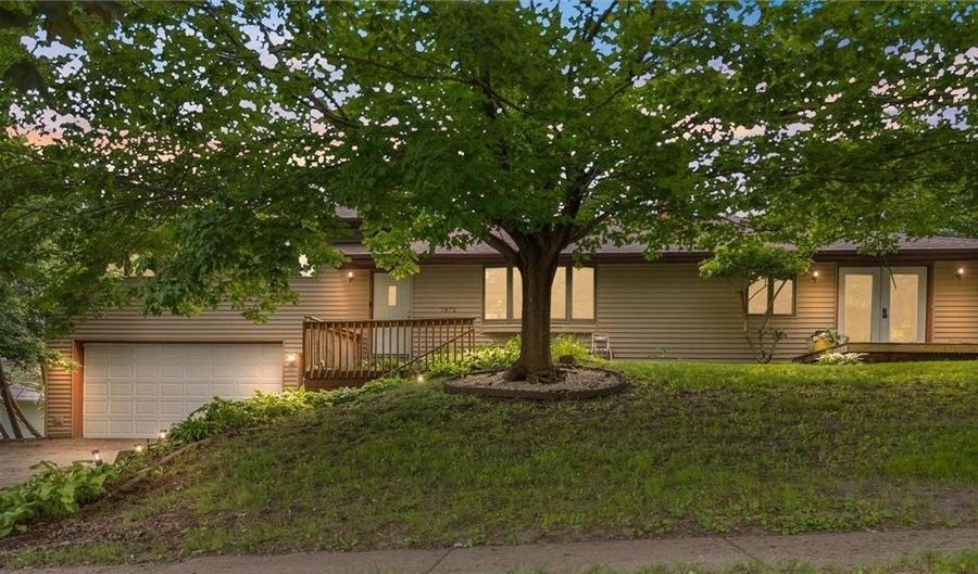 7872 142nd St W, Apple Valley, MN 55124 - 4 Beds, 3 Bath