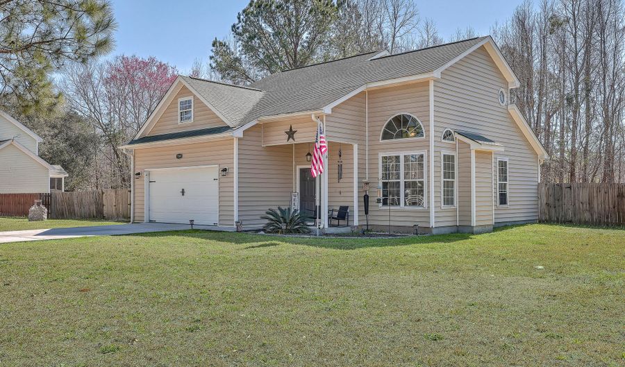7389 Commodore Rd, Hollywood, SC 29449 - 3 Beds, 2 Bath