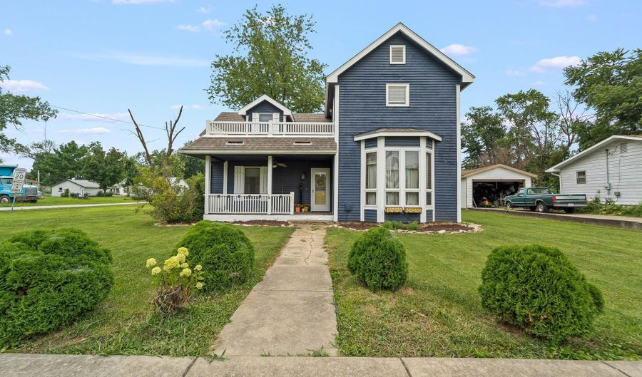 201 E Harrison St, Auxvasse, MO 65231 - 4 Beds, 2 Bath