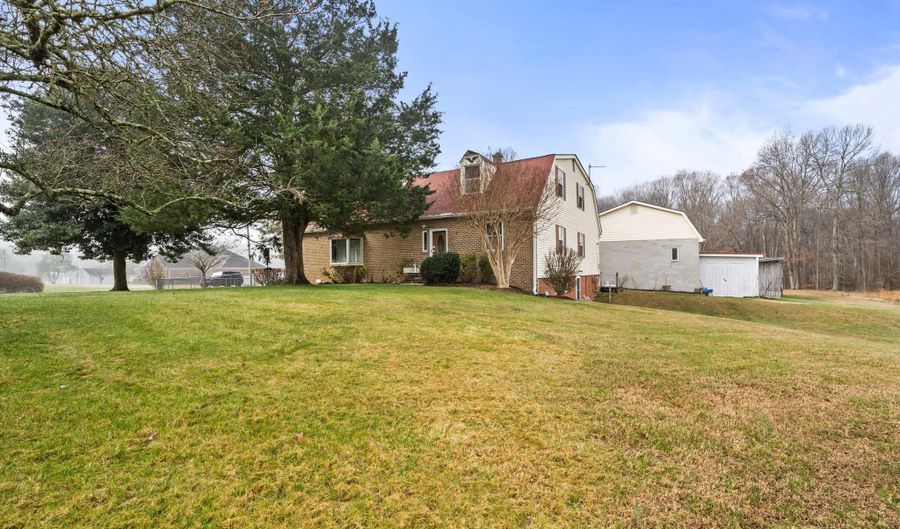 21809 AQUASCO Rd, Aquasco, MD 20608 - 3 Beds, 2 Bath