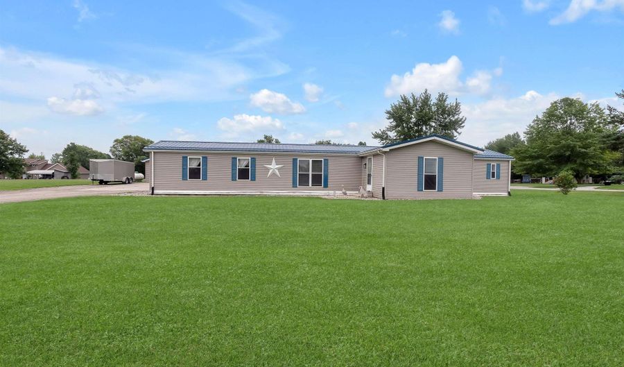 5443 County Road 31, Auburn, IN 46706 - 3 Beds, 2 Bath