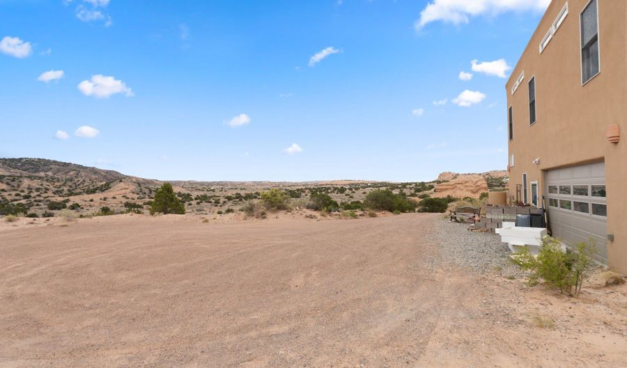 215 State Road 554, Abiquiu, NM 87510 - 2 Beds, 2 Bath