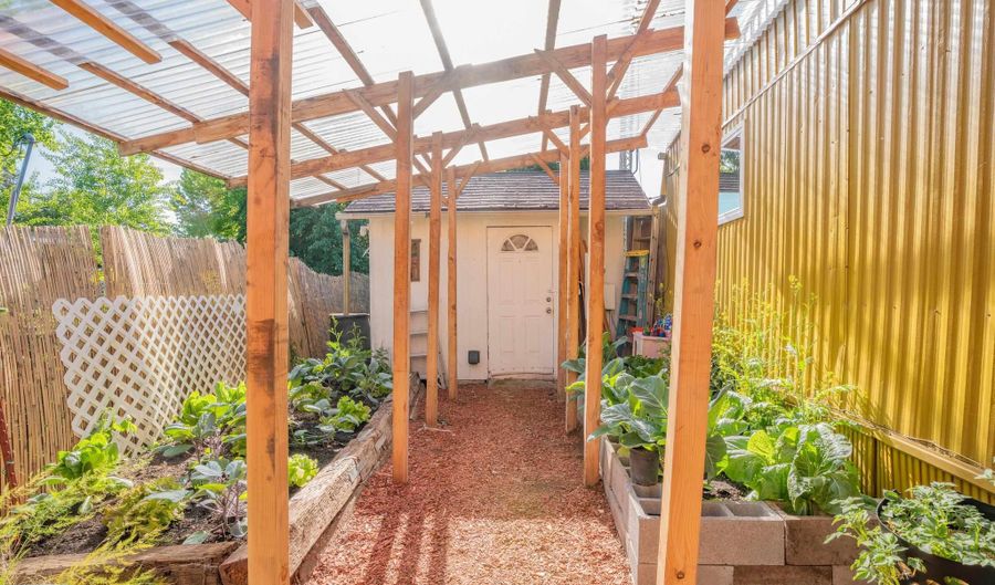 950 Airport # 4 Rd SE 4, Albany, OR 97322 - 2 Beds, 1 Bath