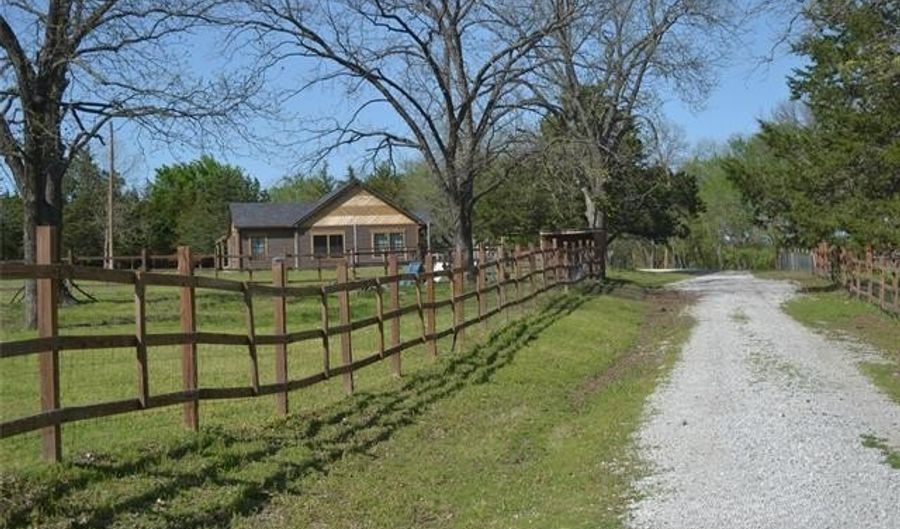 3821 12th Ave NW, Ardmore, OK 73401 - 2 Beds, 1 Bath