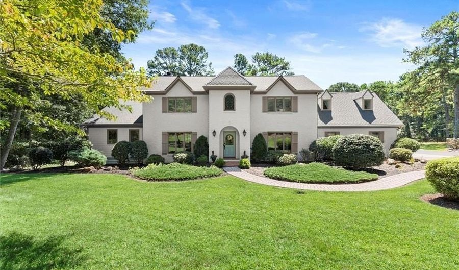 165 Crowe Rd, Alpharetta, GA 30004 - 4 Beds, 5 Bath