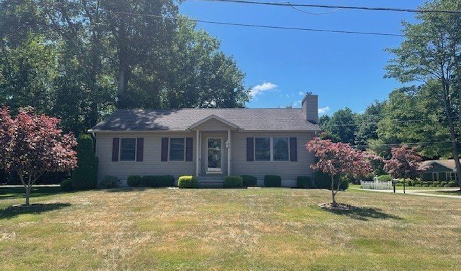 16 HIGHLAND Dr, Albion, PA 16401 - 3 Beds, 3 Bath